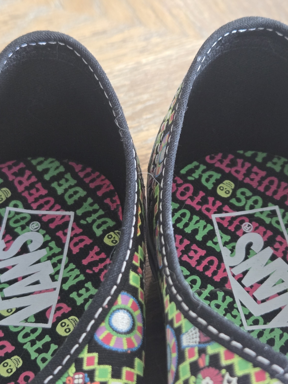 Vans Authentic Dia de los Muertos Glow in Dark Shoes Mens 10 Womens 11.5 - Picture 6 of 7